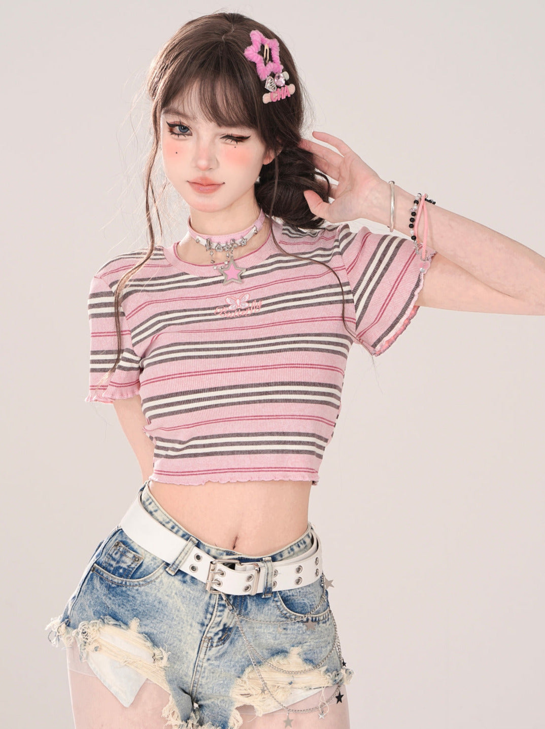 Kurzes rosa T-Shirt Romantic Slim Stripe