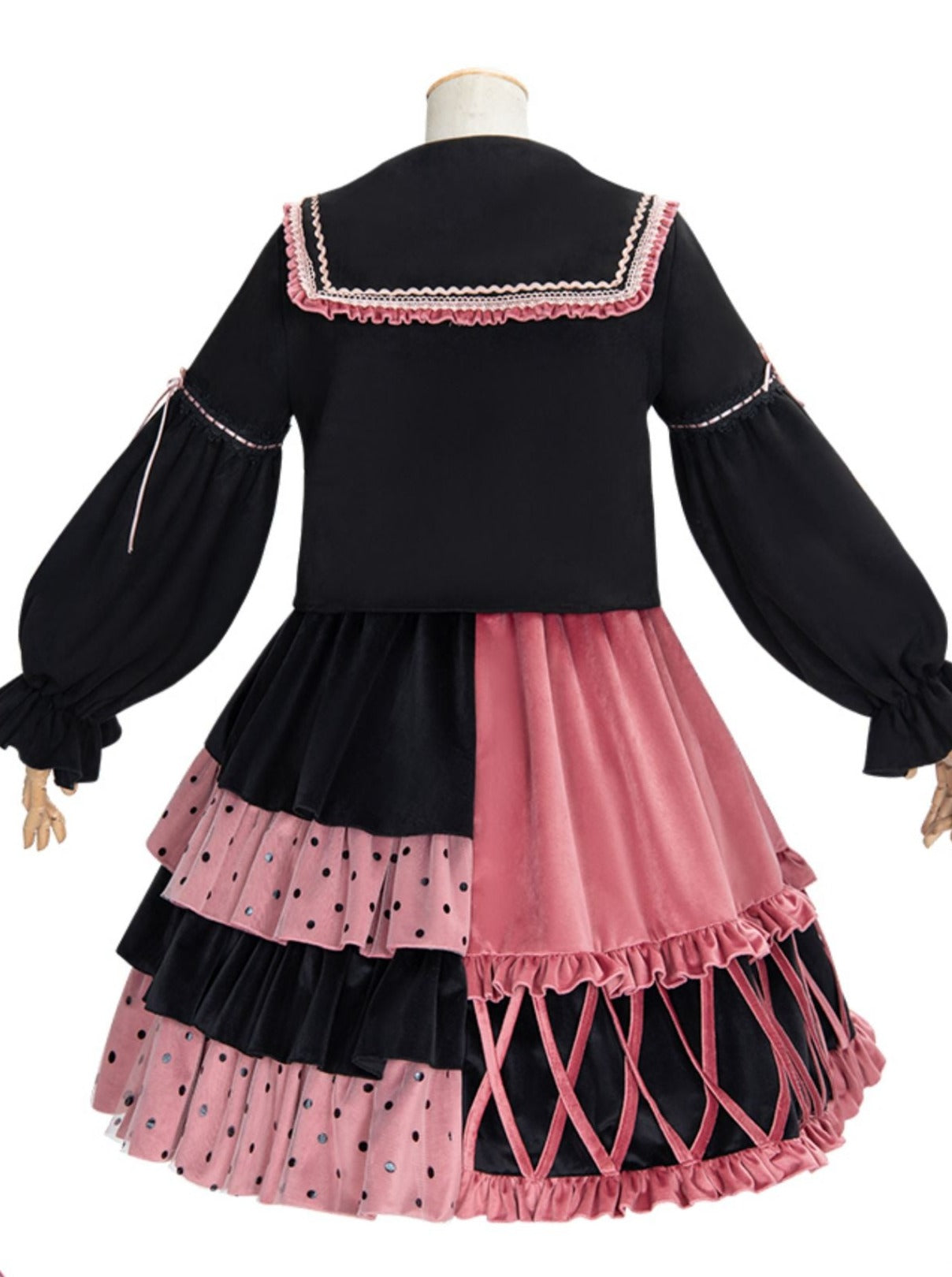 Kurzes Kleid + Lolita-Jacke mit asymmetrischen Rüschen