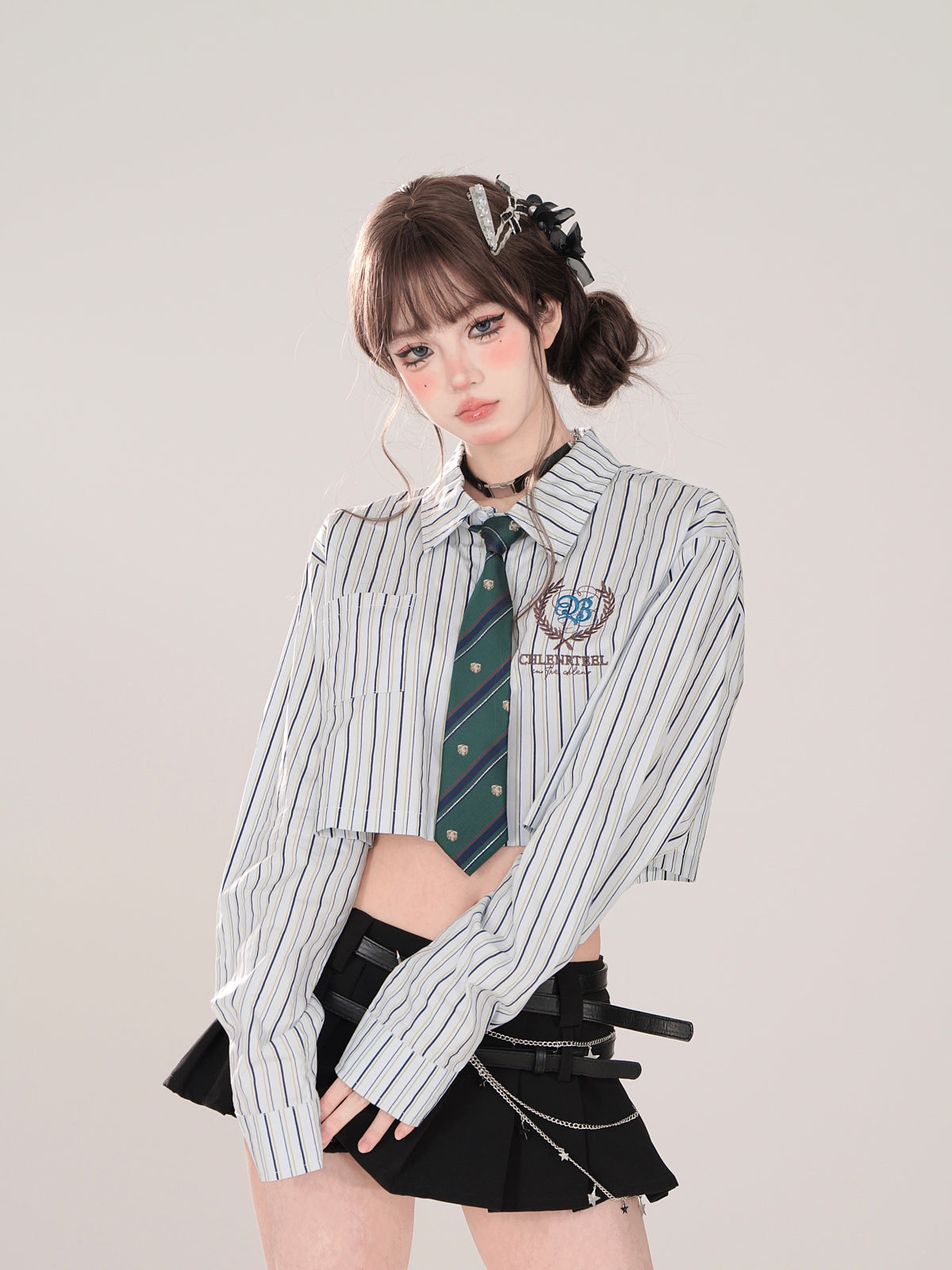 Ensemble cravate style polo court + chemise haute à rayures pour l'école