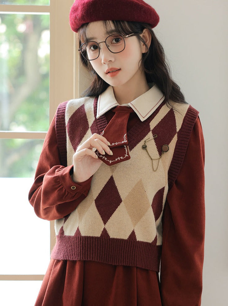 Robe design en tricot avec gilet rétro à losanges