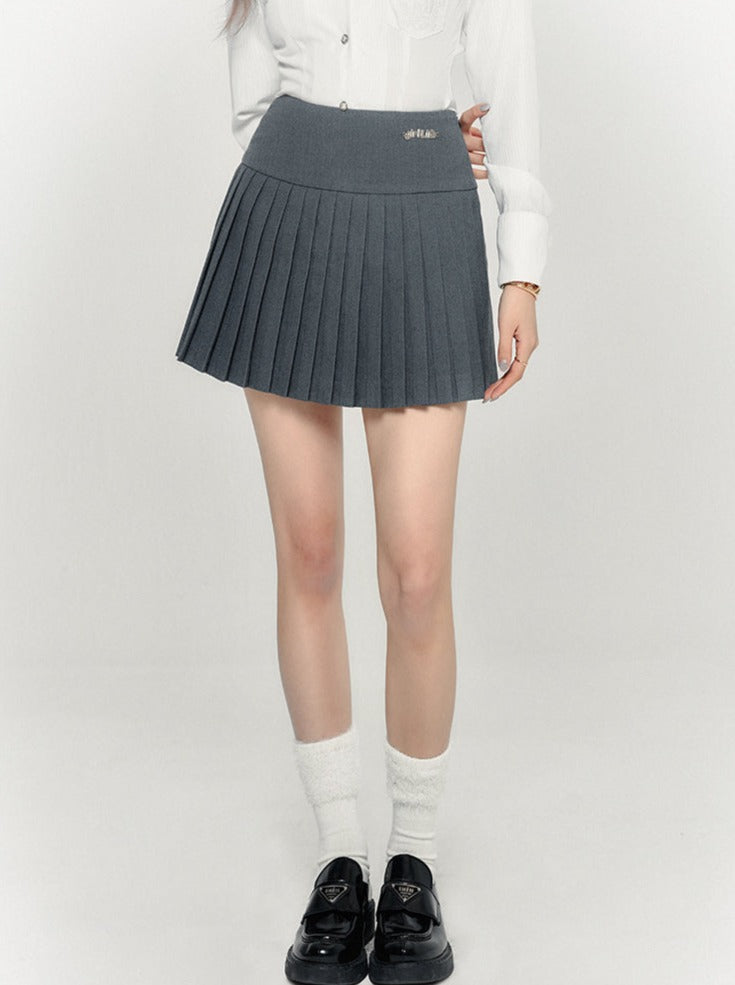 Chemise rétro avec gilet et jupe slim plissée style collège