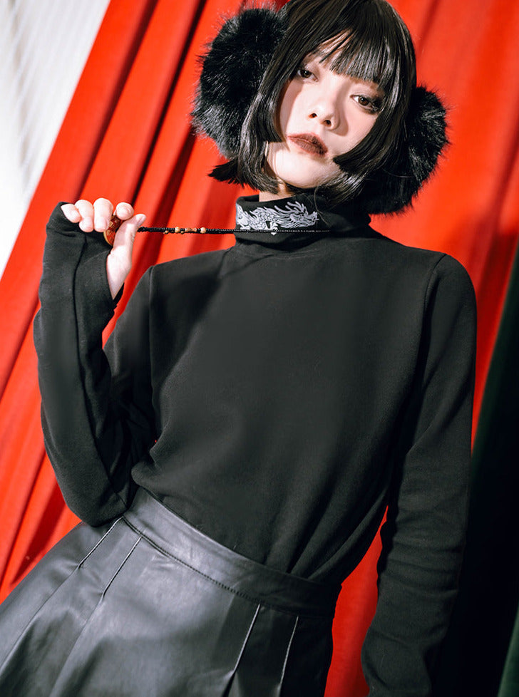 High Base Shirt mit Drachen-Print am Hals