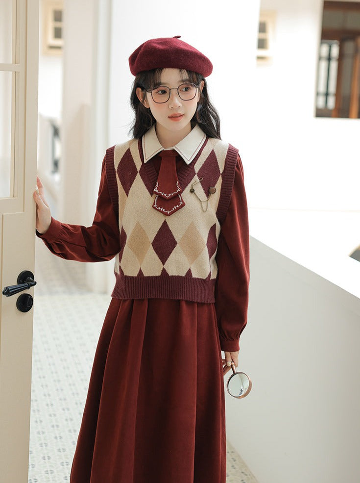 Robe design en tricot avec gilet rétro à losanges