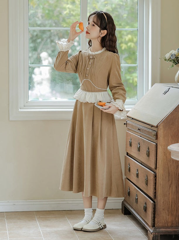 フレンチレトロスタイルのロングスカート
