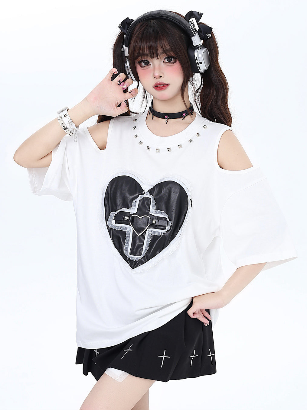 Dunkles T-Shirt mit genieteter Spitze Love Loose Open Shelder