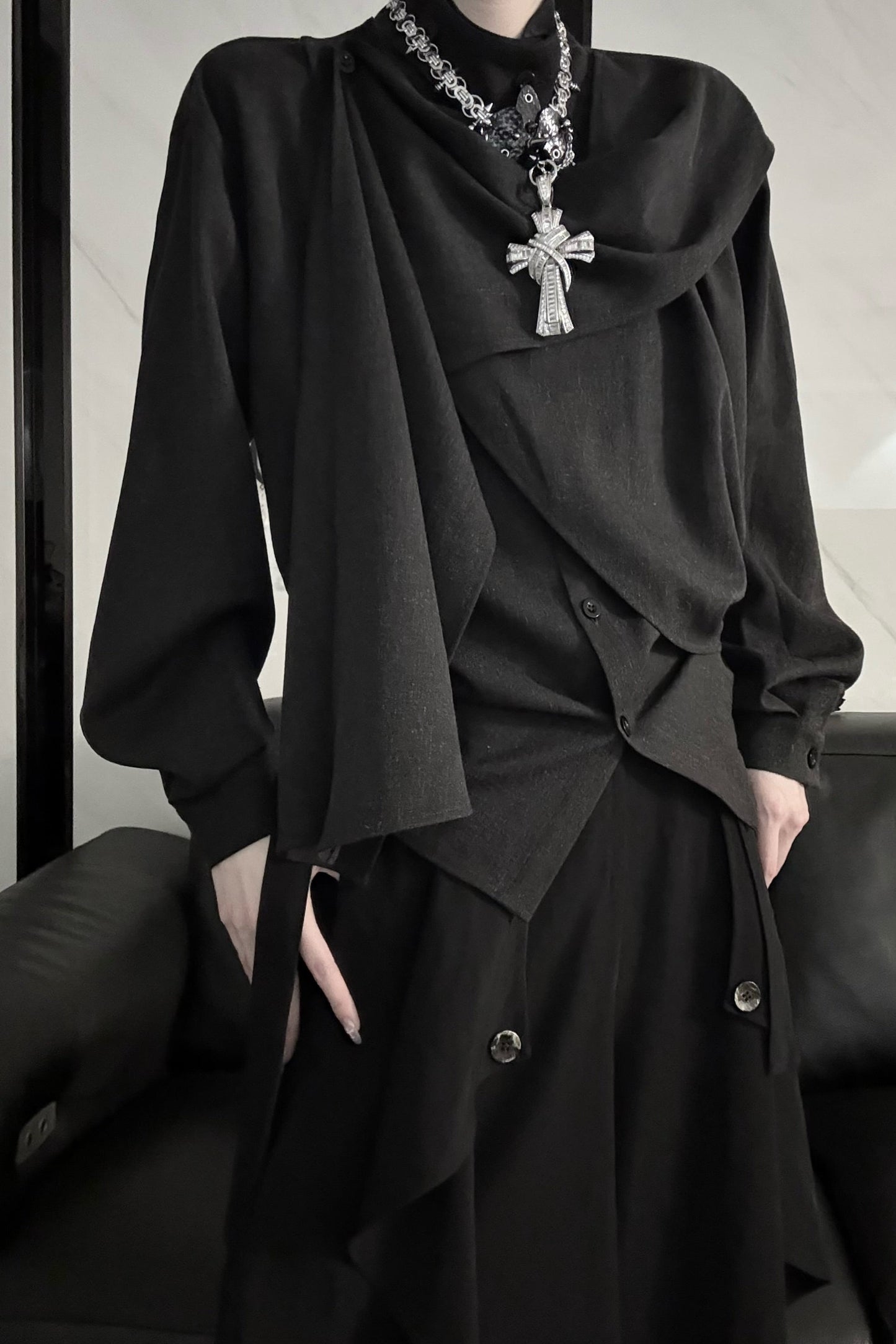 Top Classic Neck Gothic High