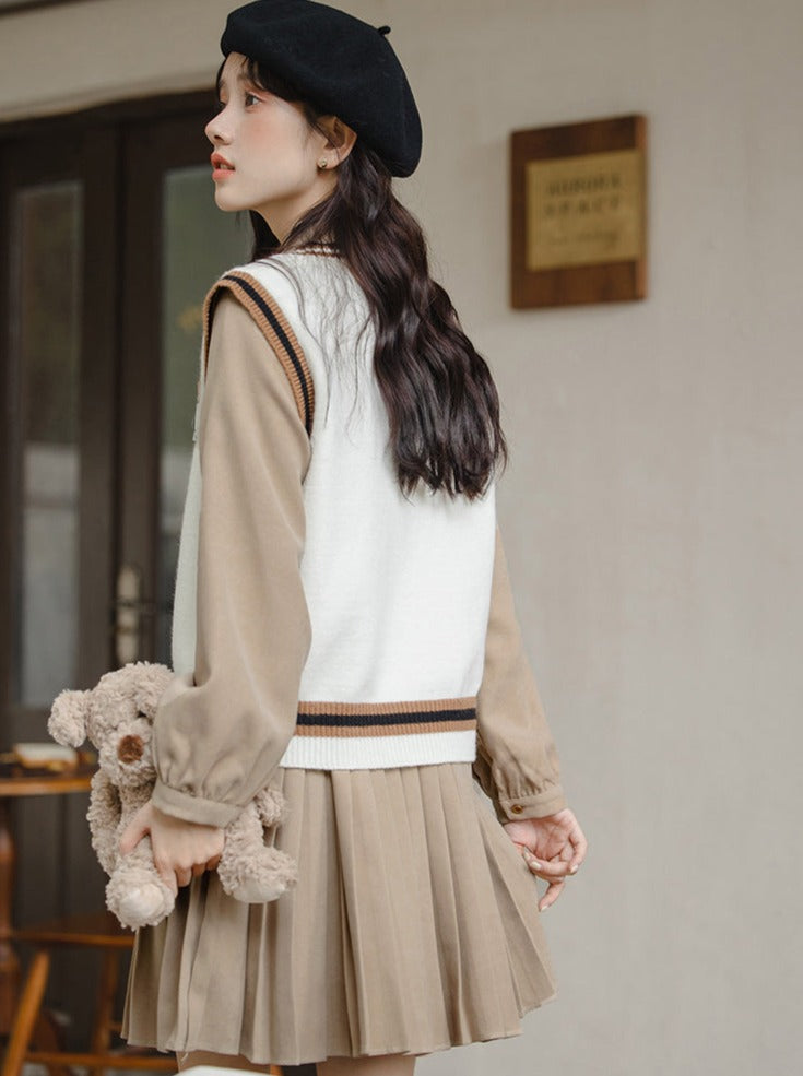 Chemise plissée en tricot universitaire + gilet habillé