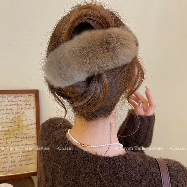 Clip Fur Faux Hair