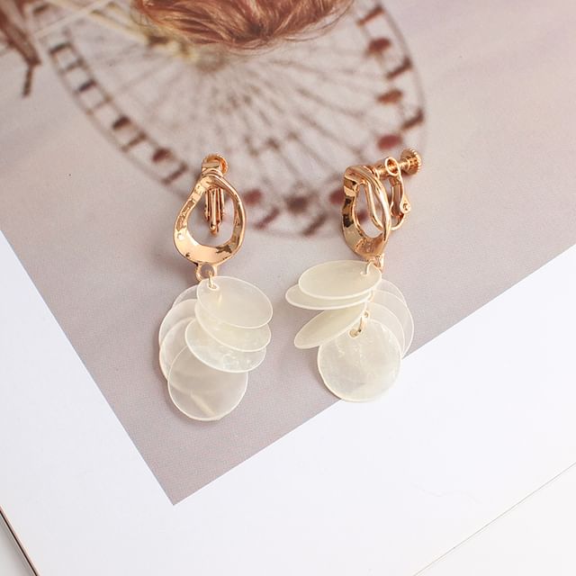 / Earring Shell Drop On Disc Clip