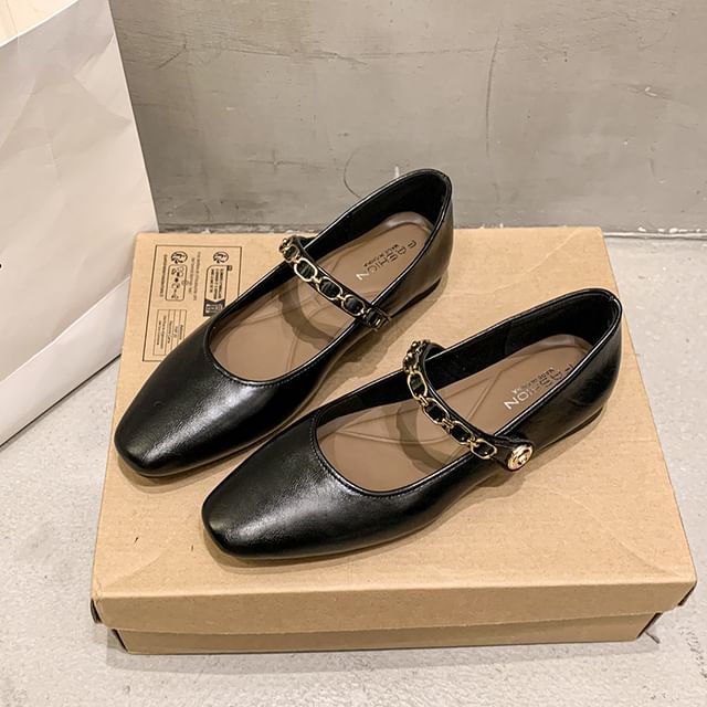 Jane Flats Mary mit quadratischer Zehenpartie