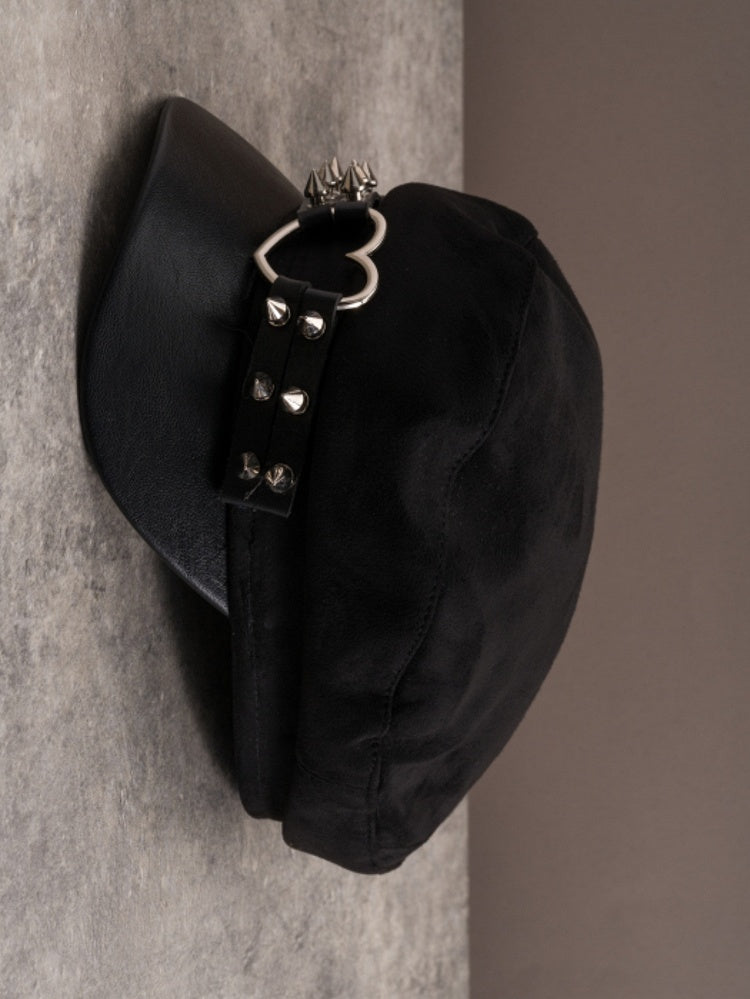 Ring Herz Hut Schwarz Details Gothic Nieten Baskenmütze