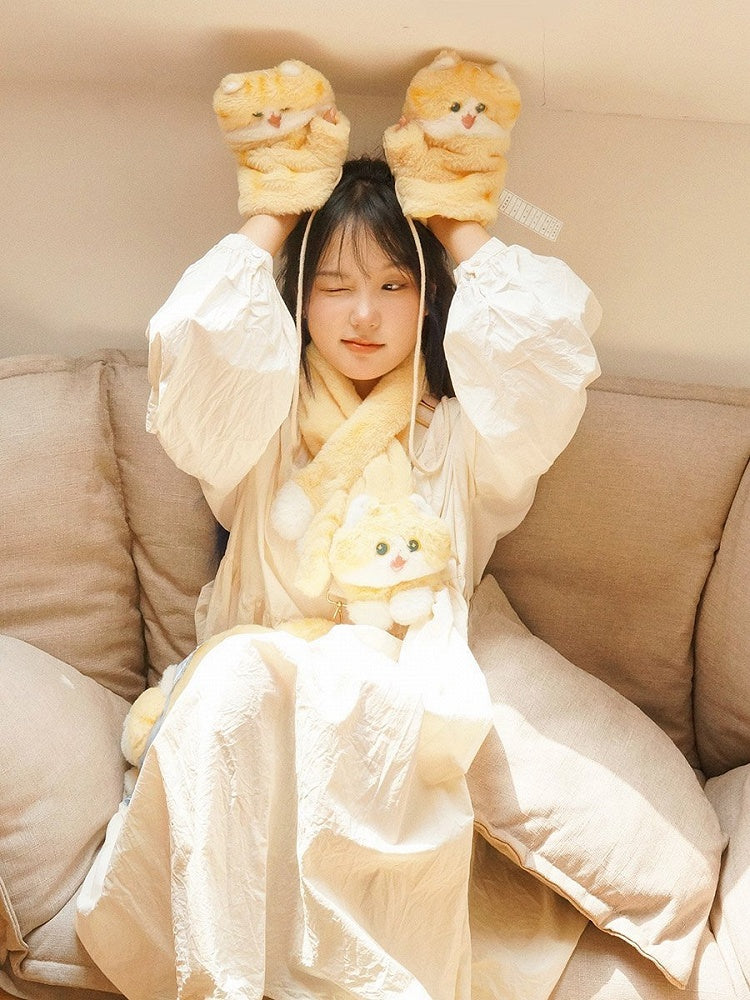 クリーミーな黄色のかわいい猫型手袋