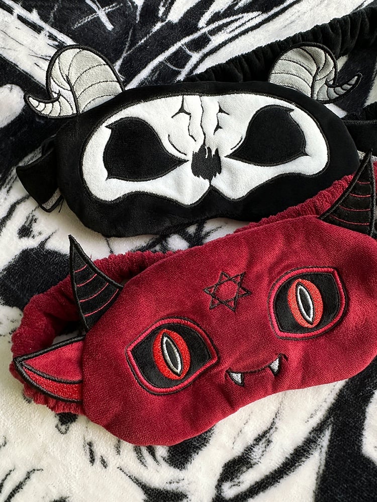 Masque de sommeil gothique en peluche noir et blanc avec motif Faucheuse
