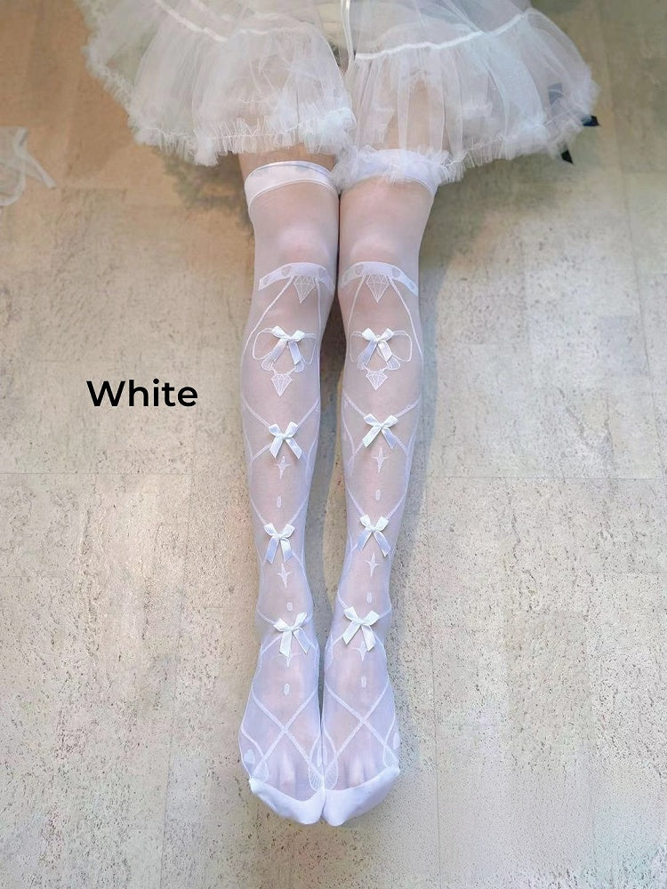 Lolita-Overknee-Strümpfe mit Schleifendetails und kreuz und quer verlaufendem Streifendruck