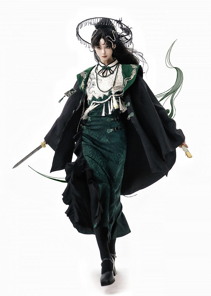 Slythern Grüne Volantärmel Cheongsam-Stil Goth Schlangenschuppenmuster Qipao-Kleid Kurz-/Langversion