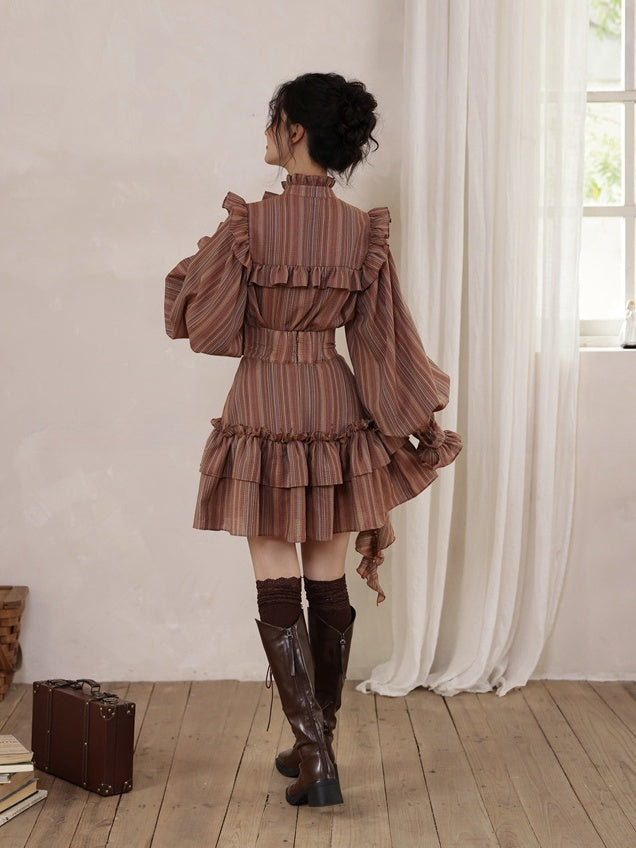 赤茶色のヴィンテージストライプ柄ティアードフリルトリムハイウエストスカート