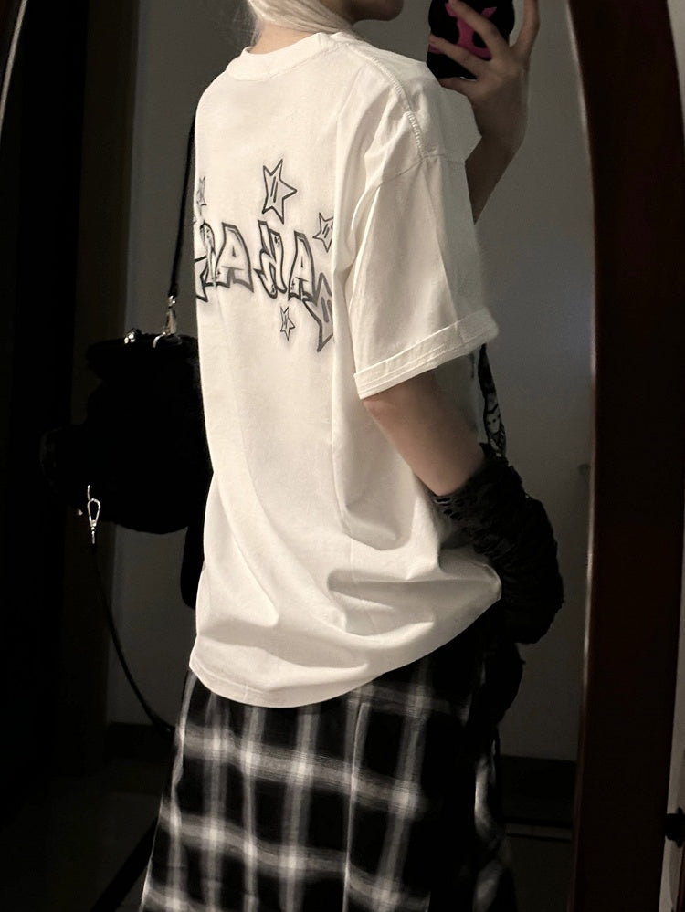 Loose-Fit Anime Character Graphic Tee - Flattering and Stylish White/Black/Pink