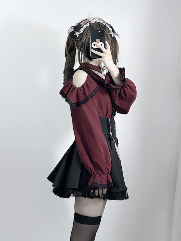 Jirai Kei Peter Pan Collar Cutout Shoulder Contrast Detachable Choker Trim Blouse Black with Wine Red Design Lace