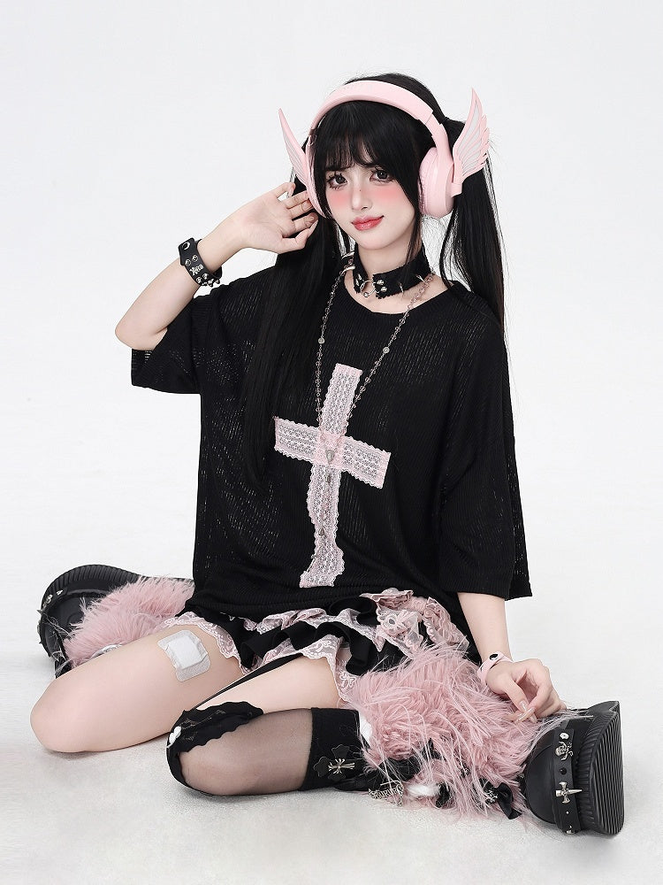 Pink Bittersweet Black Loose with Cross Applique T-Shirt