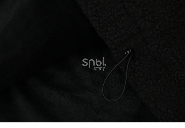 Schwarzer Fleece-Kapuzenpullover mit Katzenkopf
