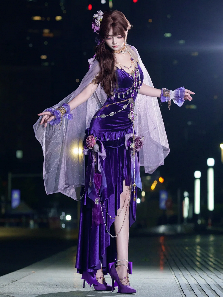 Robe de soirée sirène fendue en velours violet à volants en cascade et dos nu