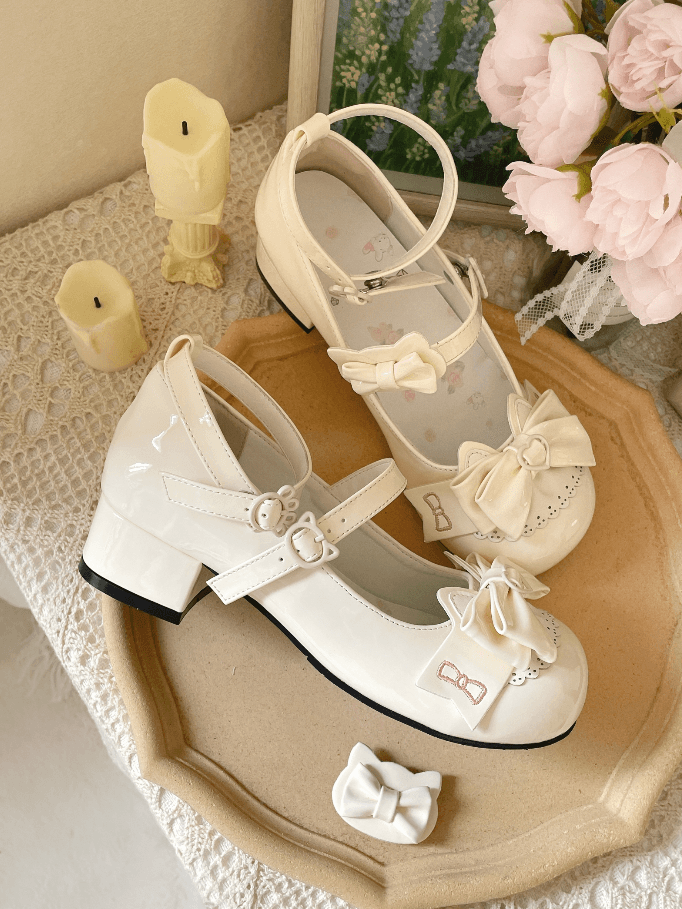 Aprikosenfarbene Lolita Mary Janes mit Schleife und katzenförmigem Schnallenriemen und Blockabsatz