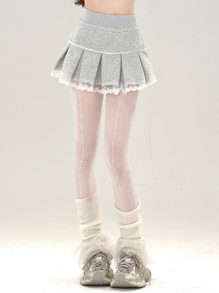 Grauer Minirock mit Kellerfalten und Spitzenbesatz