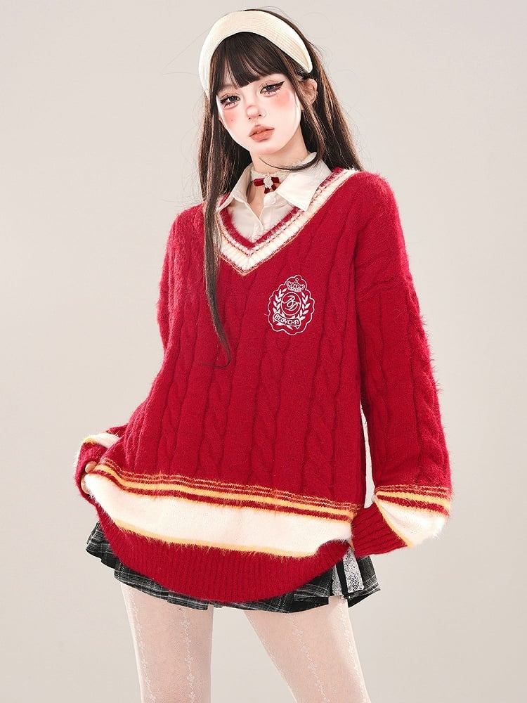 Roter, lockerer Pullover im Preppy-Stil mit V-Ausschnitt