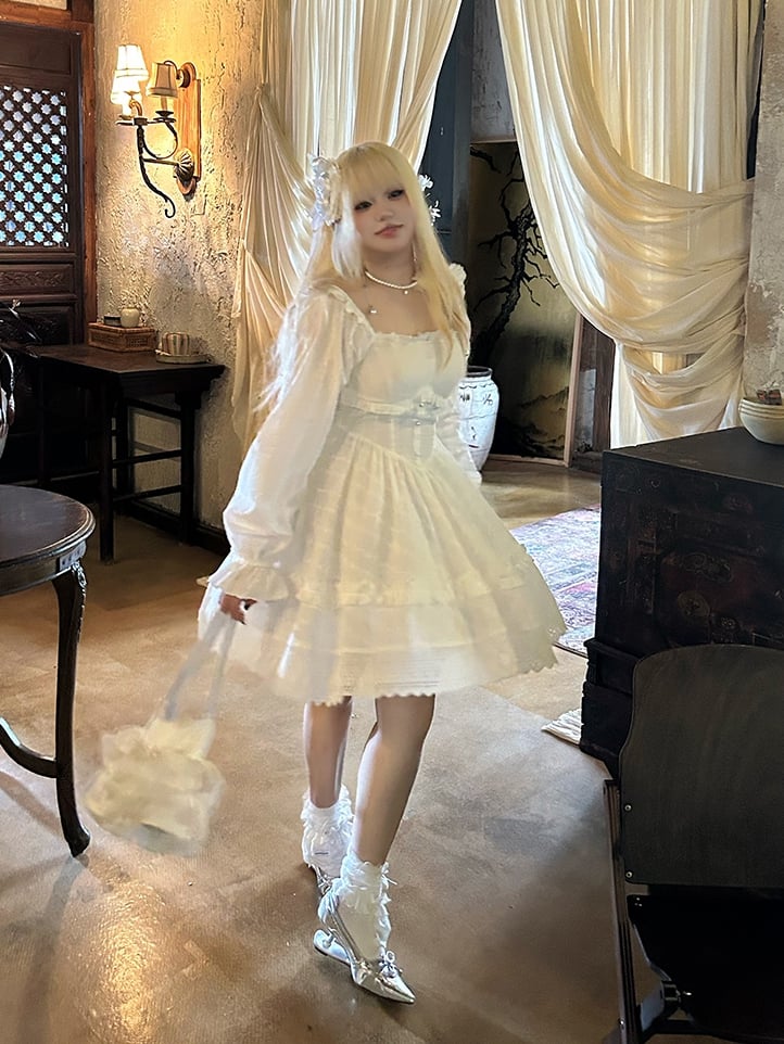 with Floral White Basque Waist Dress and Trim Lace Decoration Plus Neckline Size