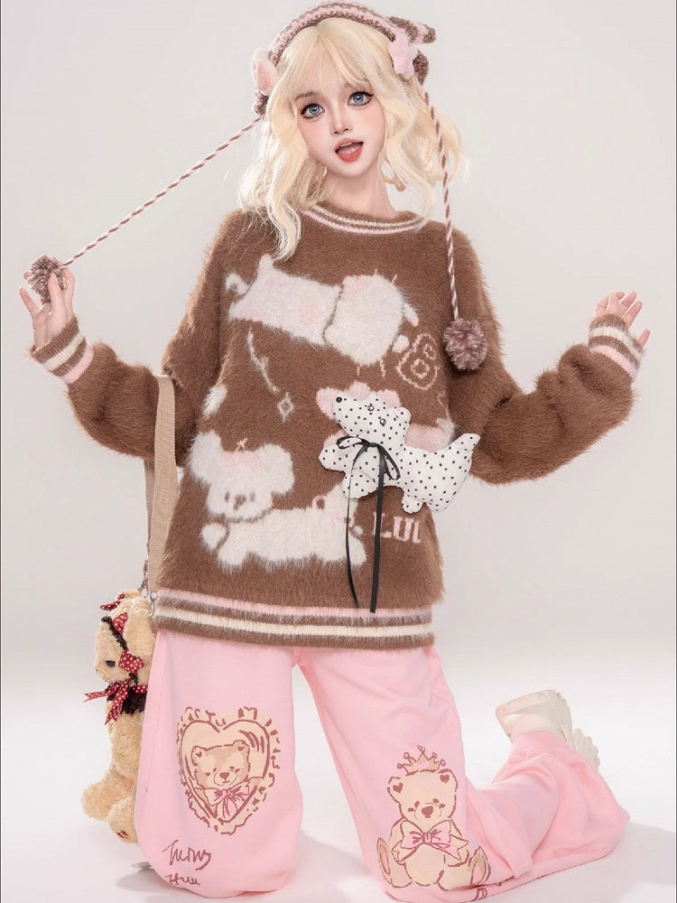 Süßer Mohairpullover mit Rundhalsausschnitt und Welpenmuster in Kaffee/Aprikose