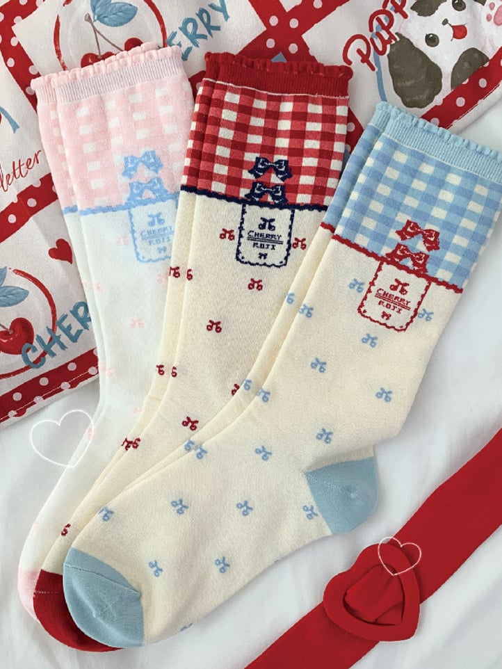 Wadensocken mit Kirschmuster