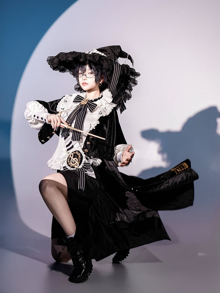 Schwarz-weißes Ouji-Lolita-Komplettset – weißes Hemd + schwarze Shorts + schwarze Robe mit Musiknoten-Aufdruck