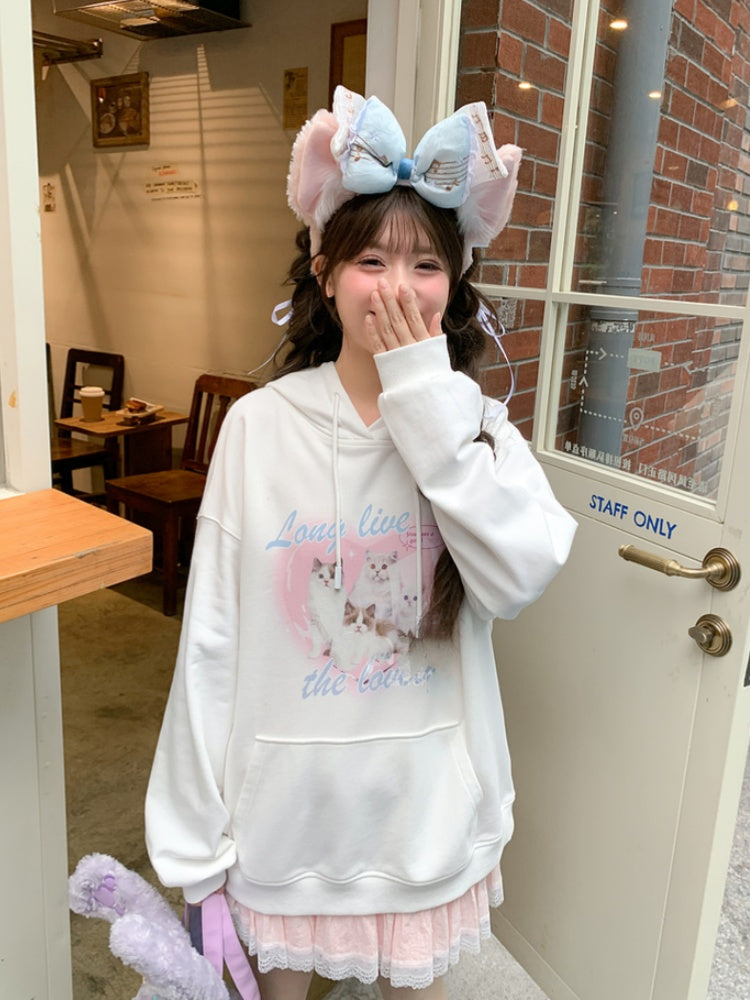 Weißer, lockerer Hoodie mit Katzen-Print