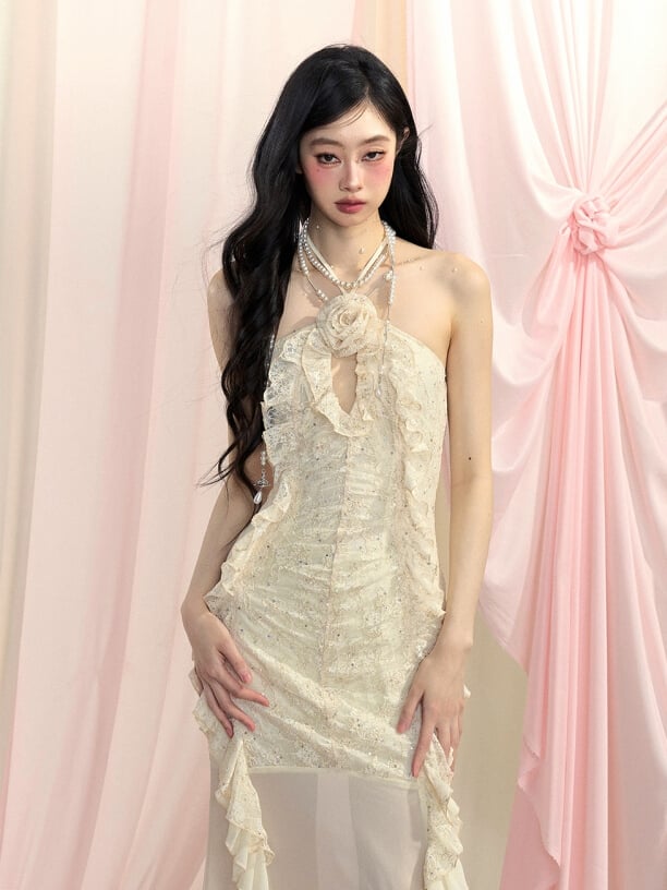 ディテールカスケーディングフリルアクセントホルターネックドレスアプリコットカットアウト