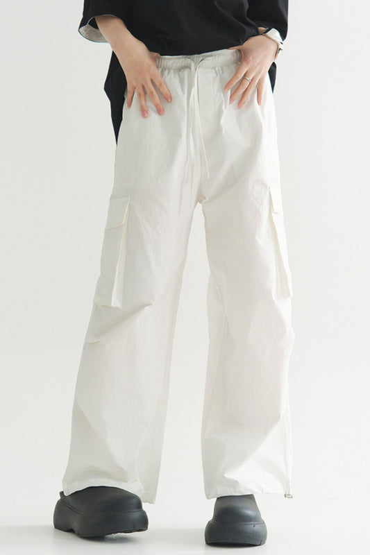 Loose-fit multi-pocket pants