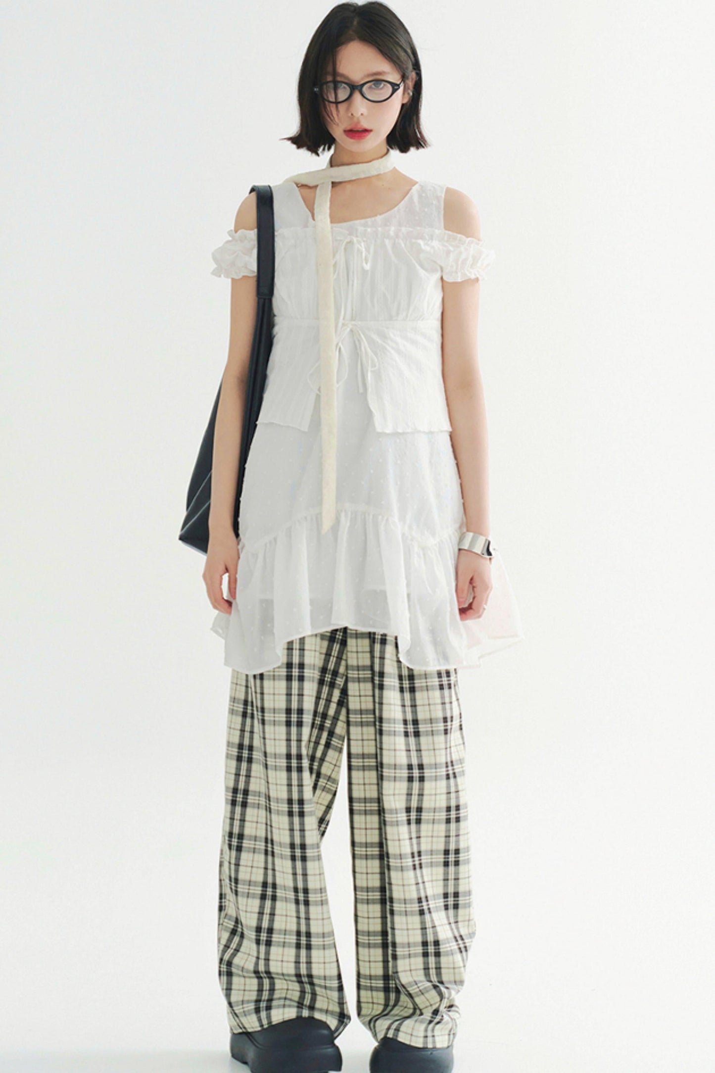 Lace-up top off-the-shoulder
