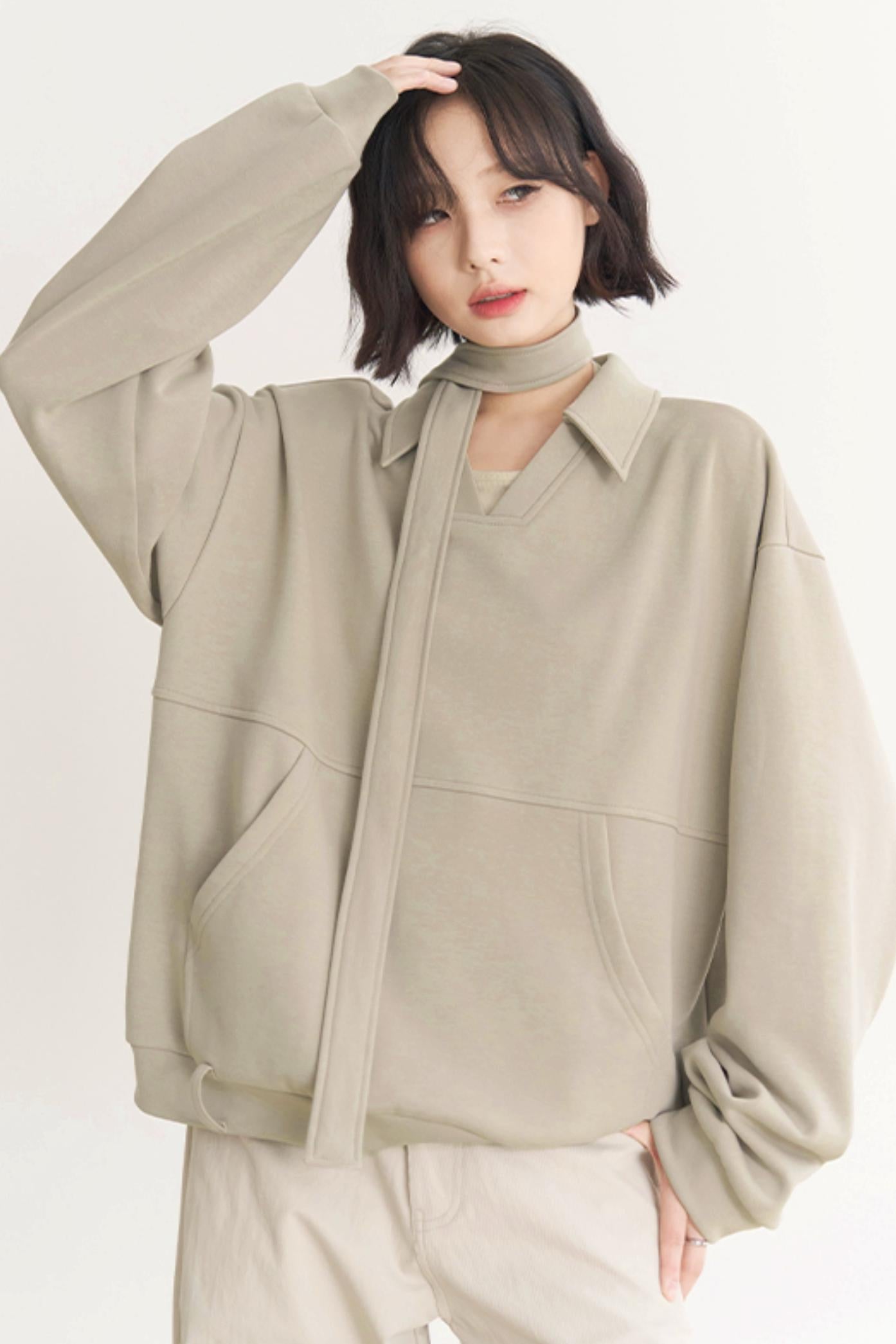 Museum Casual V-Neck Women's 2025 Collection Spring Gravity Pullover