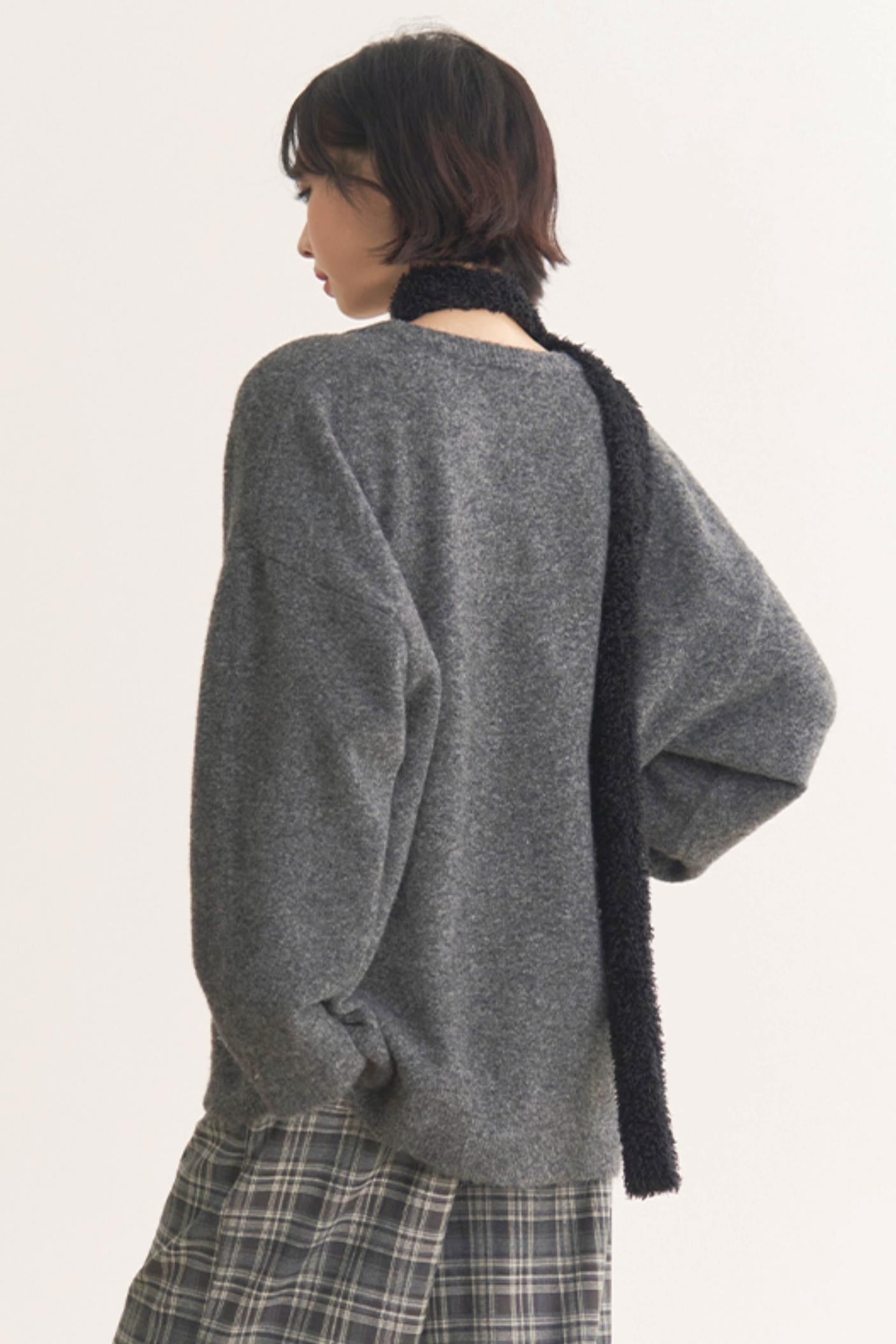 V-Neck Museum Sweater Women's Gravity Knit Loose