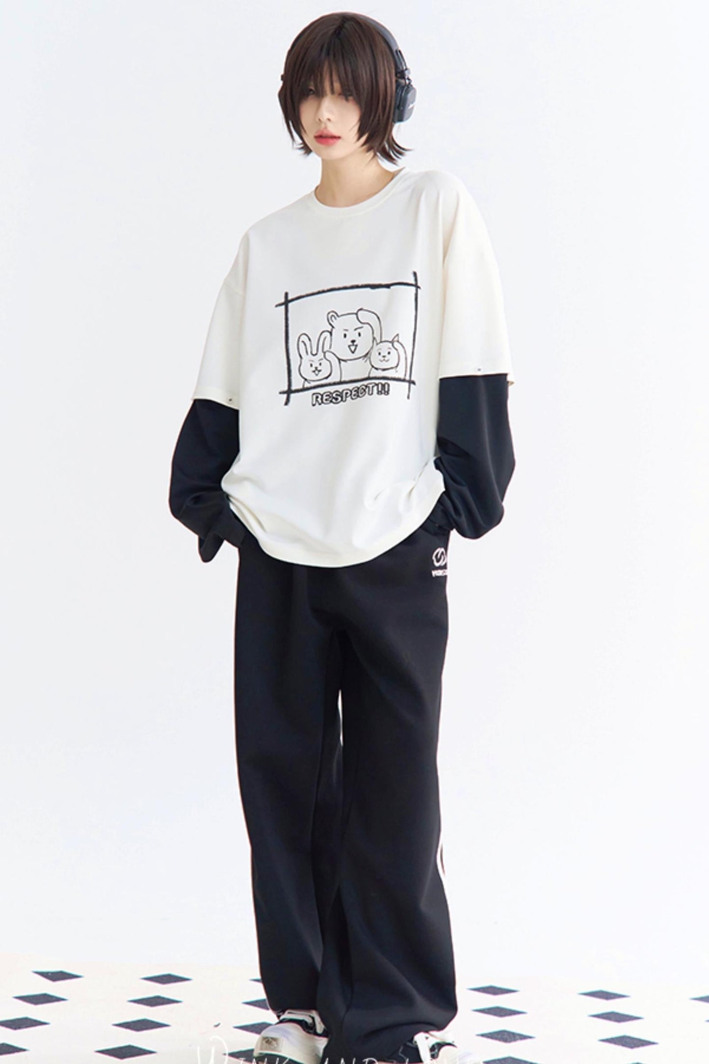 Lockeres T-Shirt mit Rundhalsausschnitt und mehrlagiger Passform