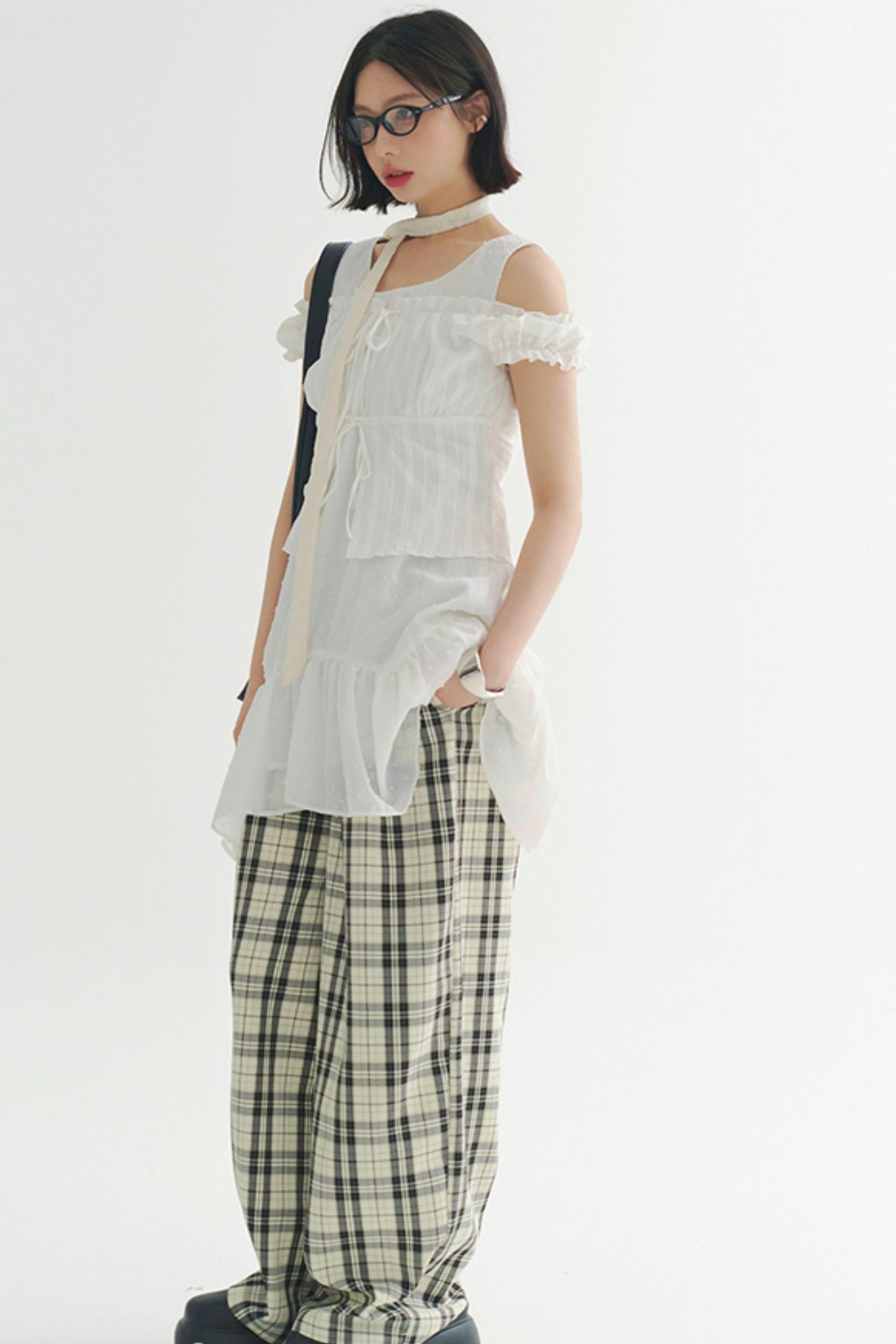 Lace-up top off-the-shoulder