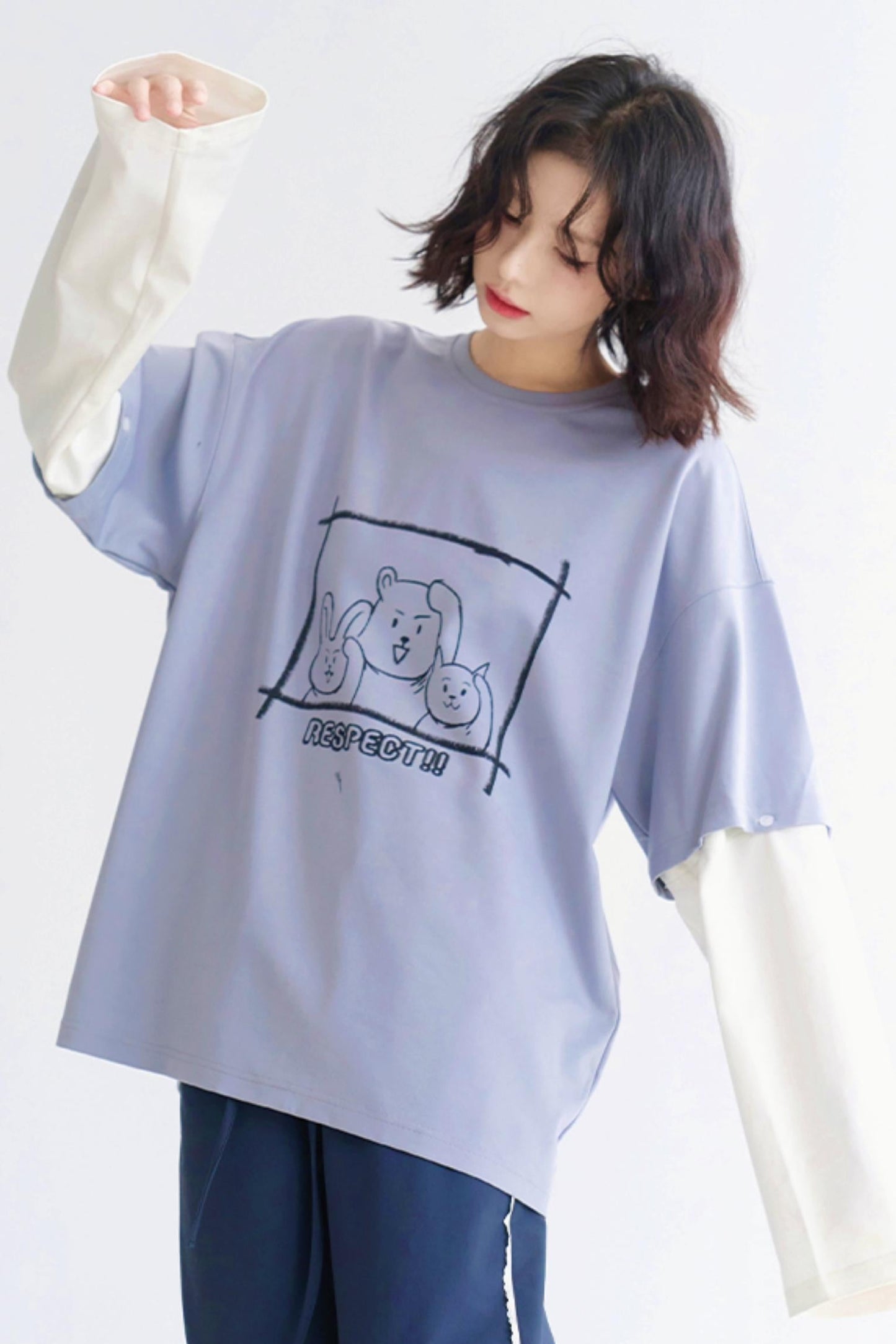 Lockeres T-Shirt mit Rundhalsausschnitt und mehrlagiger Passform
