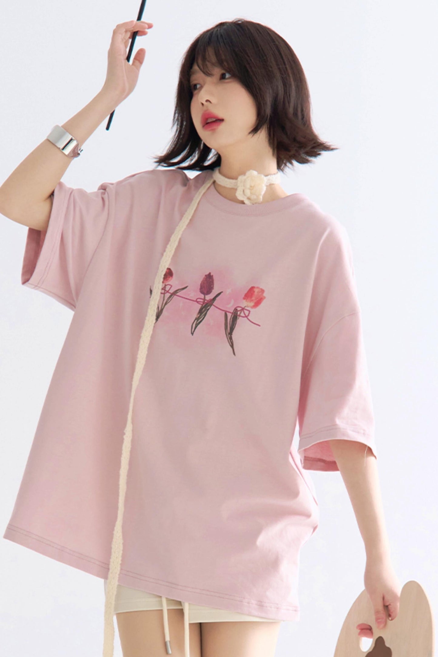 Minimalist Print T-Shirt Tulip