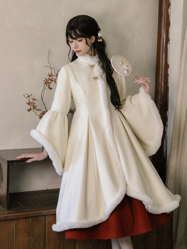 Wollmantel mit Fleecefutter und Plüschbesatz in Off-White