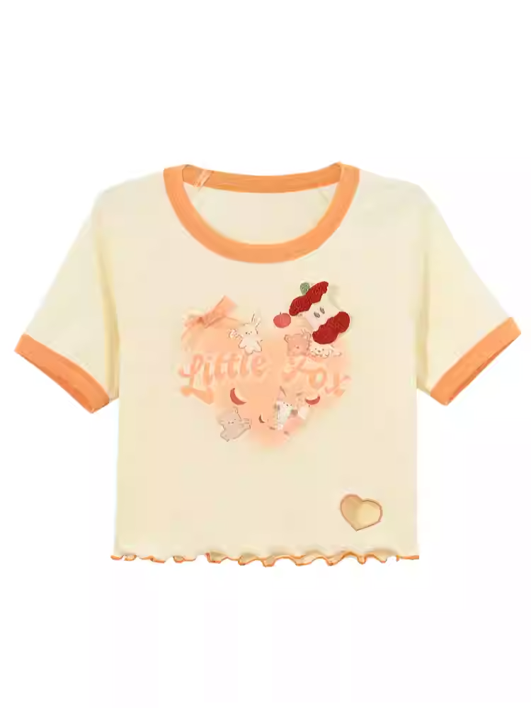 Gelbes T-Shirt mit Cartoon-Tierprint, Herzausschnitt und Apfelbrosche