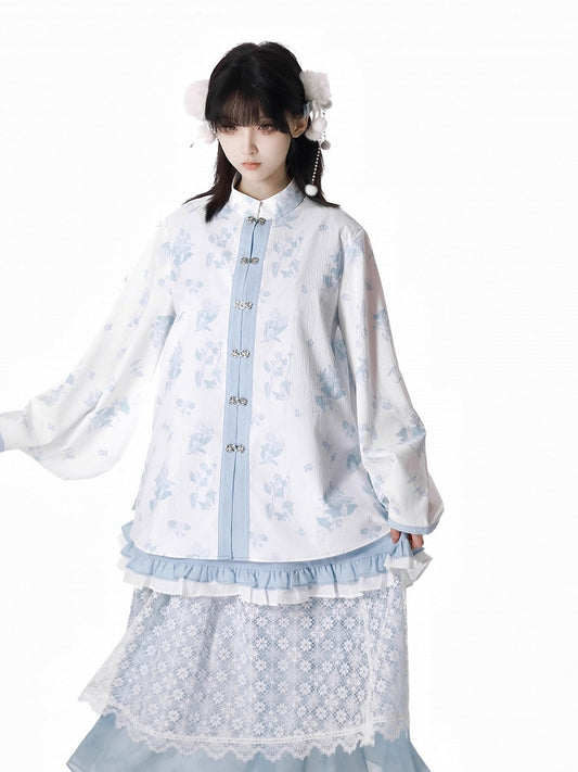 Weißes Blumenmuster, gebänderter Kragen, Knotenknöpfe, Rokoko-Blau, Cheongsam-Bluse