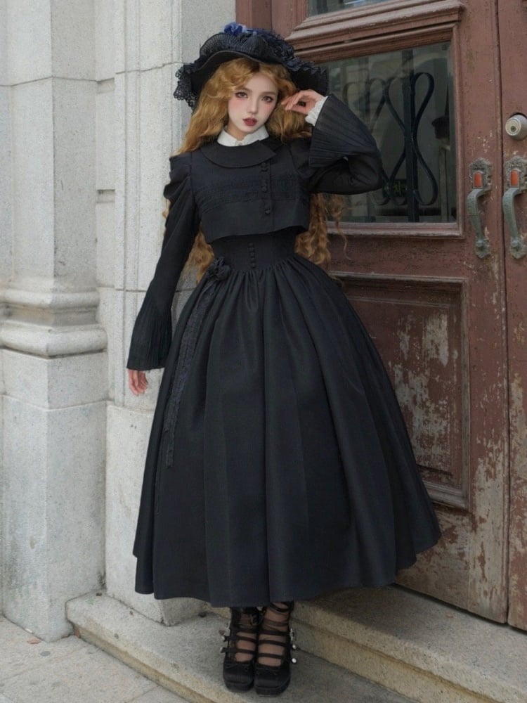 Schwarzer Lolita-Pulloverrock mit gewelltem Rand und Rosette unter der Brust