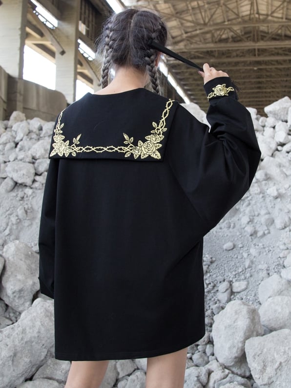 Goldschwarze Rose und Gothic Sailor Thorn Loose mit Kragenstickerei Sweatshirt
