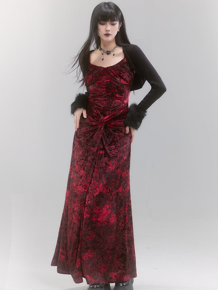 レッドベルベットのツイストディテールタイダイスパゲッティストラップドレス