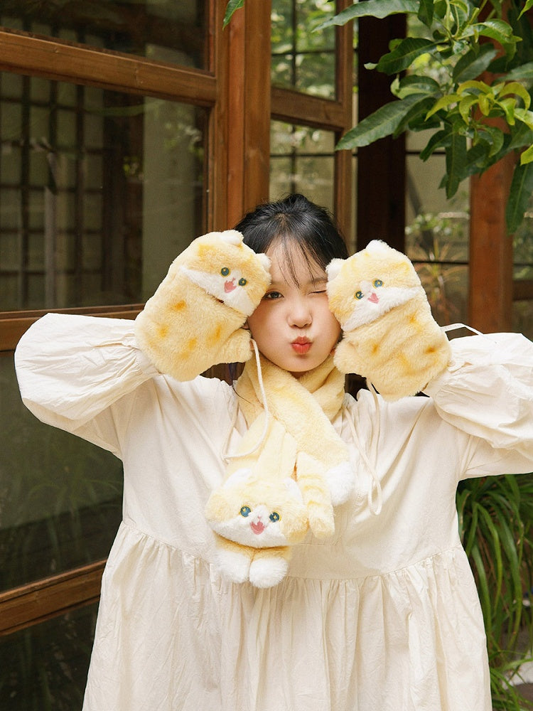 クリーミーな黄色のかわいい猫型手袋