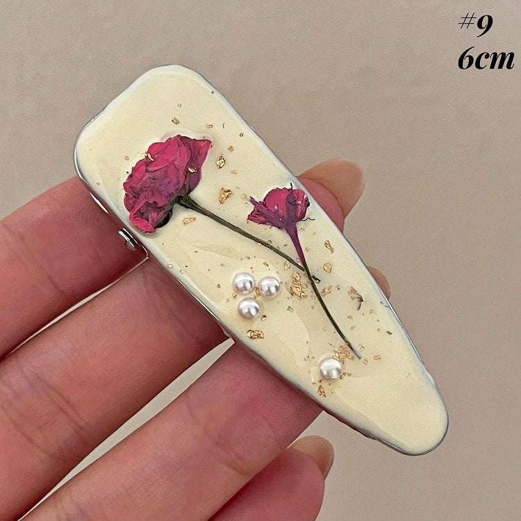 油絵風の花柄ヘアクリップ